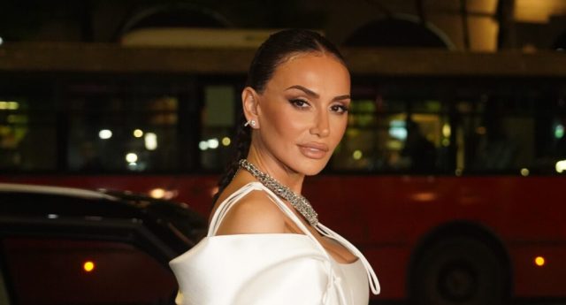 Emina Jahovic's performance at La Scala restaurant.Nastup Emine Jahovic u restoranu La Scala.